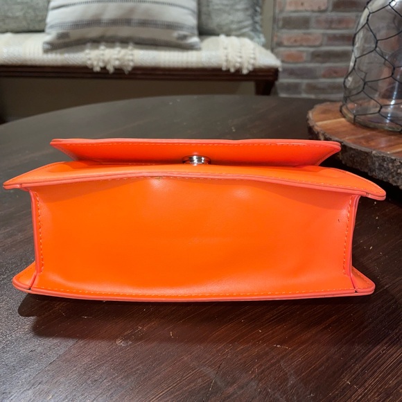 Mini Futuristic Orange Handbag - Picture 7 of 7